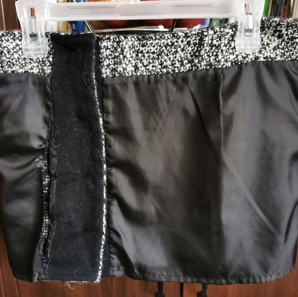 Skirt - Picture 4 of 8